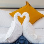 fresh-towels-on-bed-vacation-rental-san-antonio