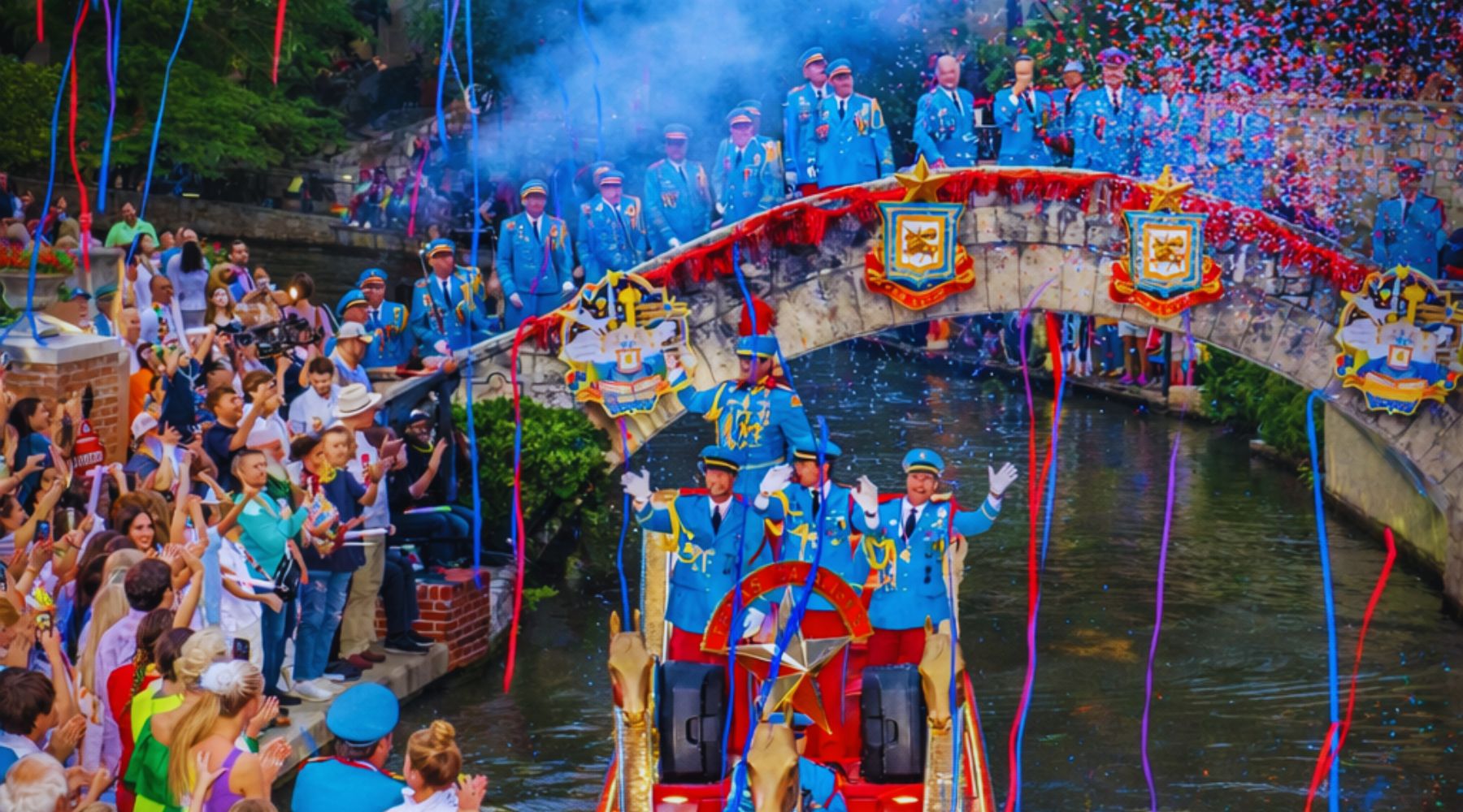 Best viewing spots along San Antonio River Walk parade route